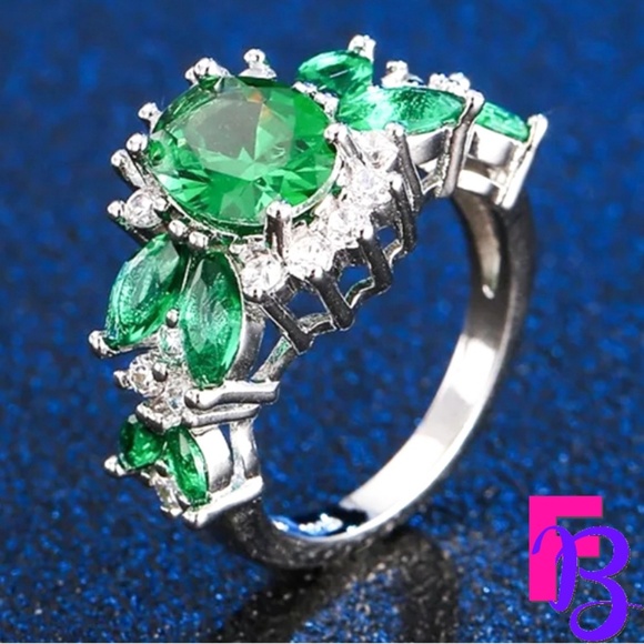 Size 10 Emerald & CZ Sterling Silver Ring - Picture 2 of 10